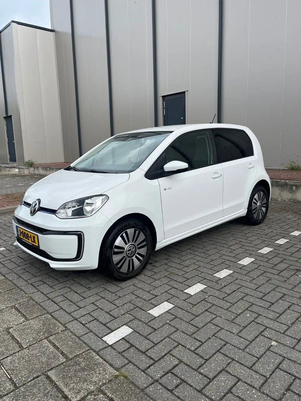 Volkswagen Up! E up! Elektromotor 82pk 5D 2019 Wit uit 2019, foto 2