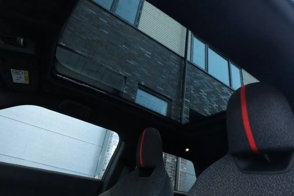 Mini John Cooper Works Cooper SE John Cooper Works M 54.2 kWh pan uit 2024, foto 18