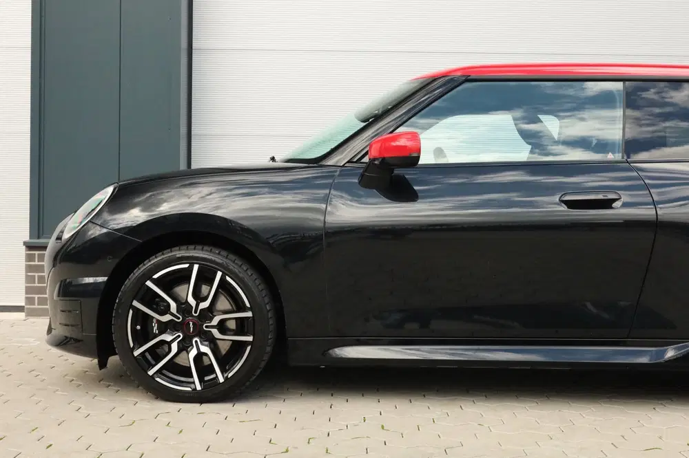 Mini John Cooper Works Cooper SE John Cooper Works M 54.2 kWh pan uit 2024, foto 8