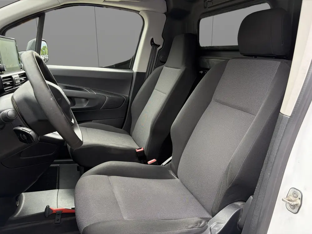 Peugeot Partner 1.2 Premium Benzine * Apple\Android * Crui uit 2021, foto 2
