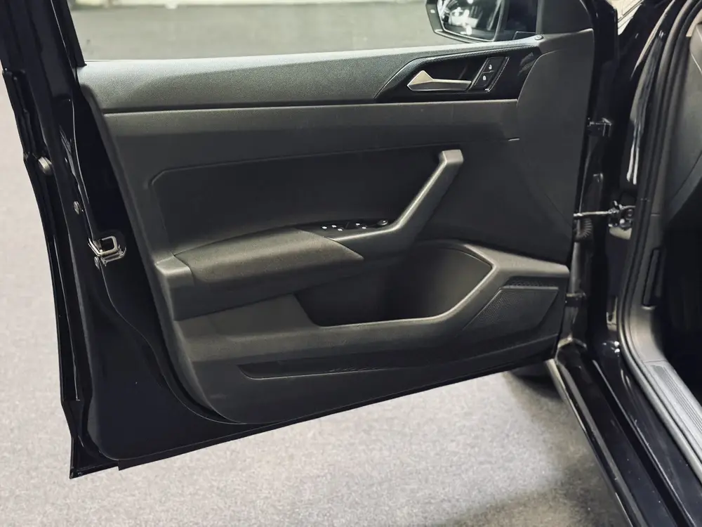 Volkswagen Polo 1.0 TSI Life | Camera | CarPlay | Navi uit 2024, foto 10