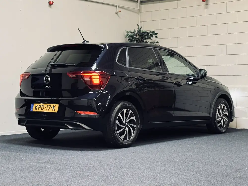 Volkswagen Polo 1.0 TSI Life | Camera | CarPlay | Navi uit 2024, foto 2