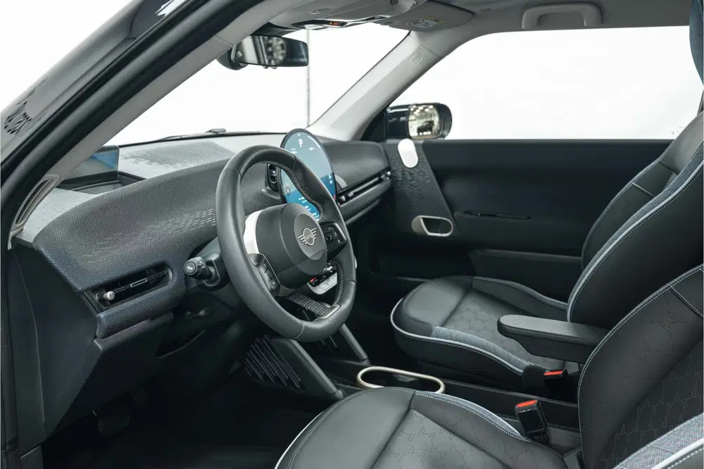 Mini Hatchback Cooper E uit 2024, foto 17