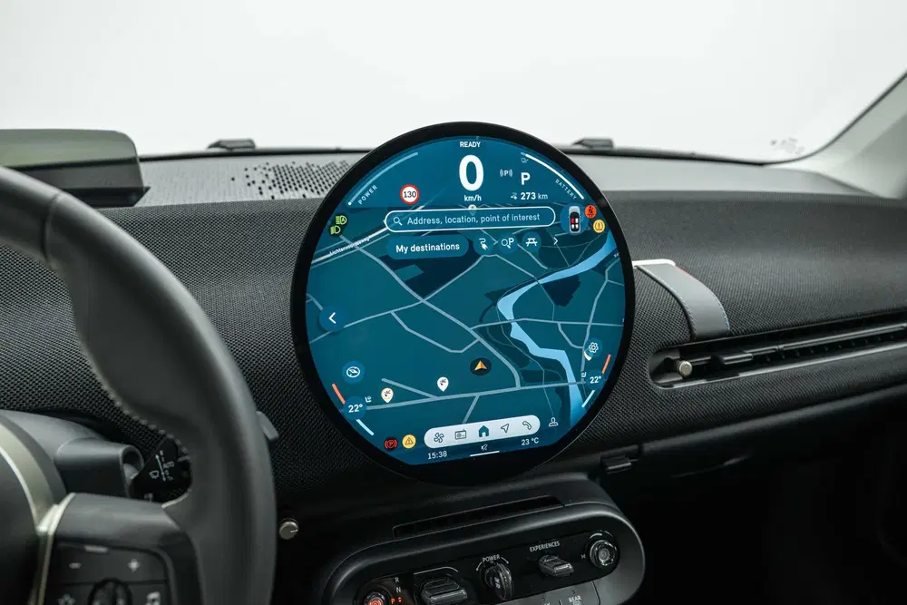 Mini Hatchback Cooper E uit 2024, foto 7