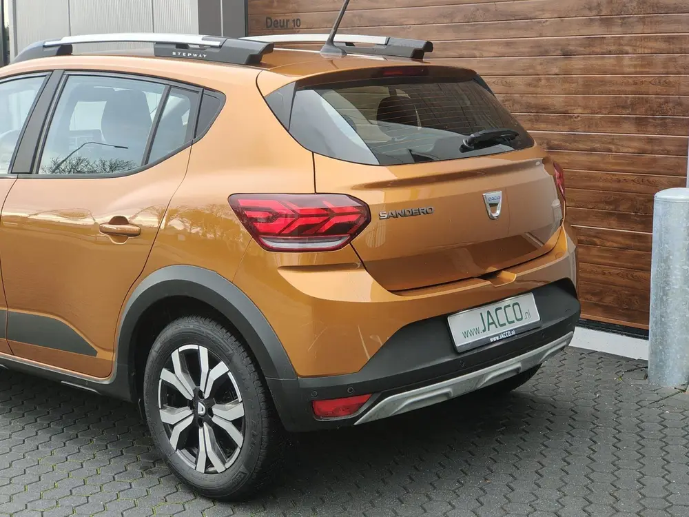 Dacia Sandero 1.0 TCe Bi-Fuel Stepway Serie Limitee 15th Ann uit 2020, foto 11
