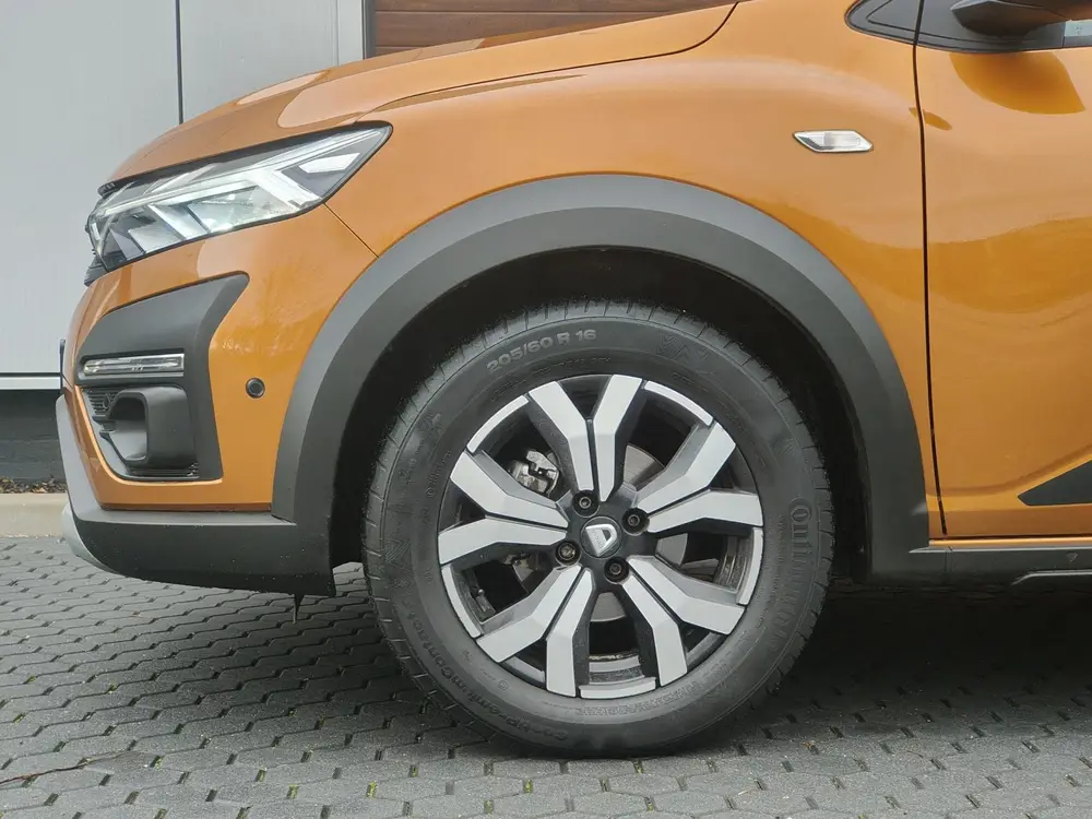 Dacia Sandero 1.0 TCe Bi-Fuel Stepway Serie Limitee 15th Ann uit 2020, foto 12