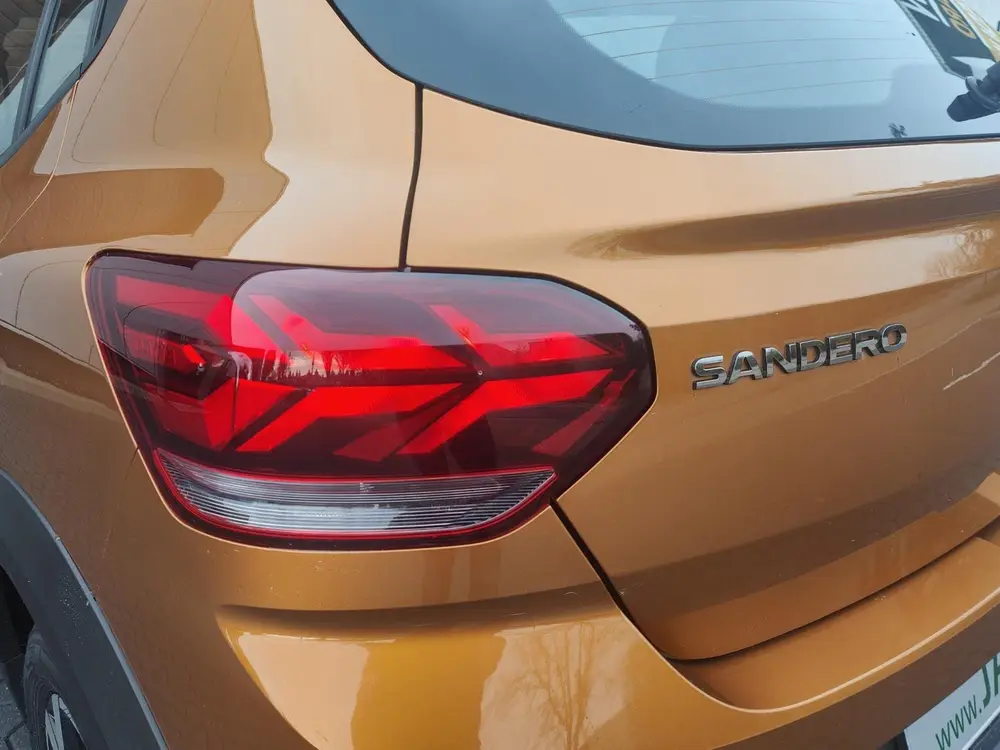 Dacia Sandero 1.0 TCe Bi-Fuel Stepway Serie Limitee 15th Ann uit 2020, foto 5