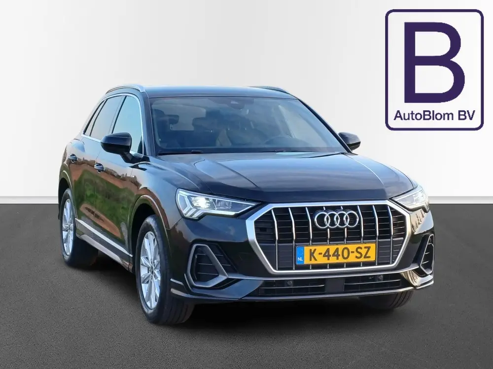 Audi Q3 35 TFSI S edition uit 2021, foto 5