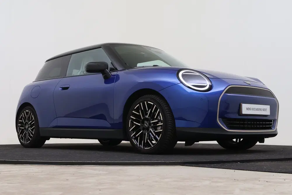 Mini Hatchback Cooper E uit 2024, foto 10