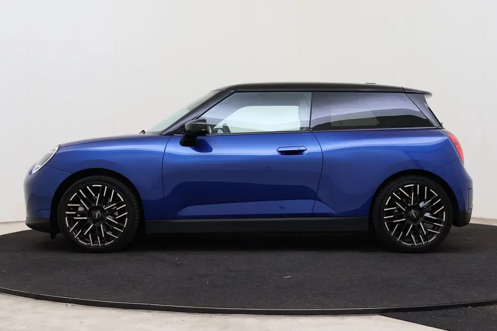 Mini Hatchback Cooper E uit 2024, foto 14