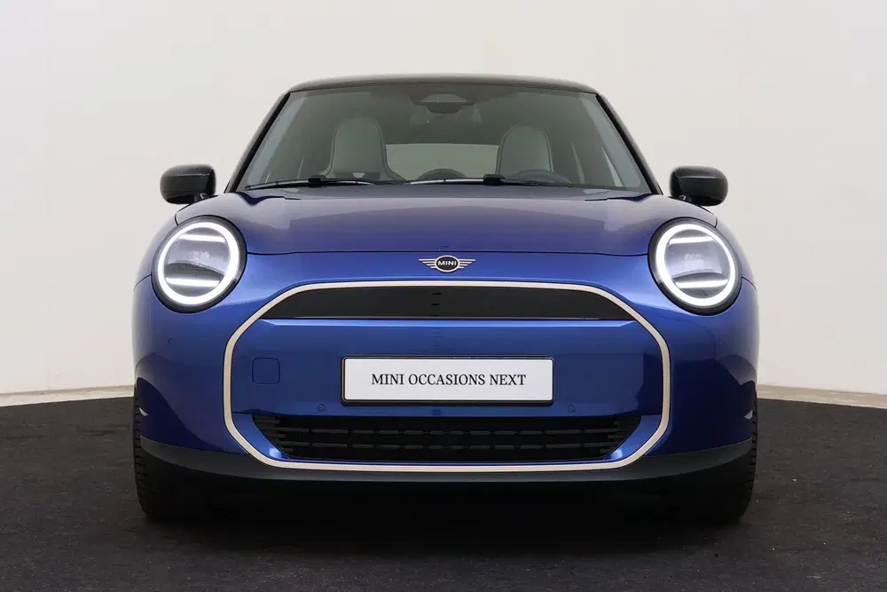 Mini Hatchback Cooper E uit 2024, foto 4