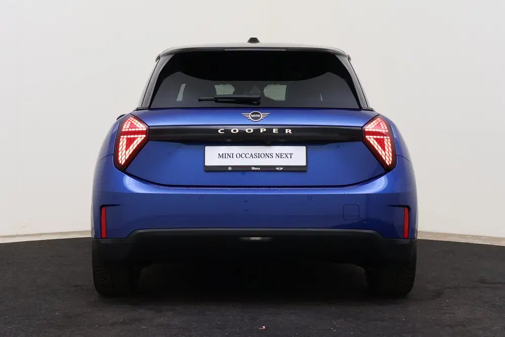 Mini Hatchback Cooper E uit 2024, foto 5
