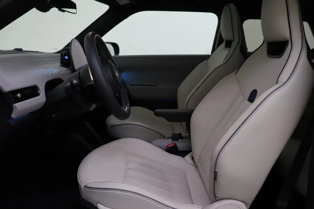 Mini Hatchback Cooper E uit 2024, foto 9