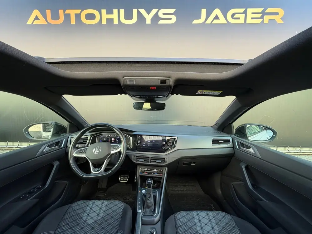 Volkswagen Taigo 1.5 TSI R-Line Panorama Virtual Dodehoek Ca uit 2023, foto 3