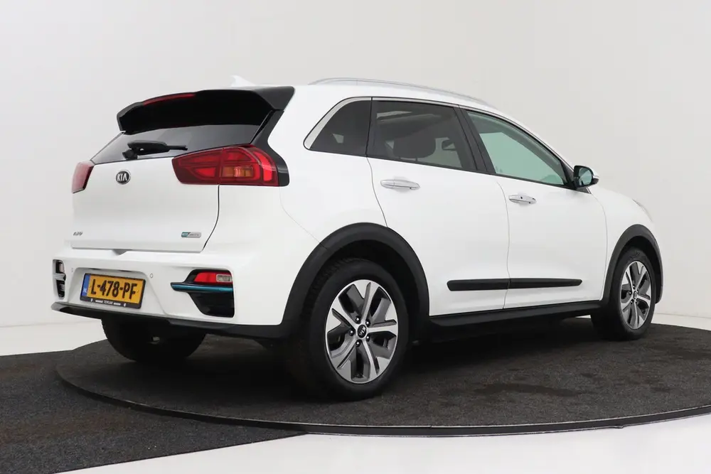 Kia Niro DynamicPlusLine 64 kWh uit 2021, foto 2