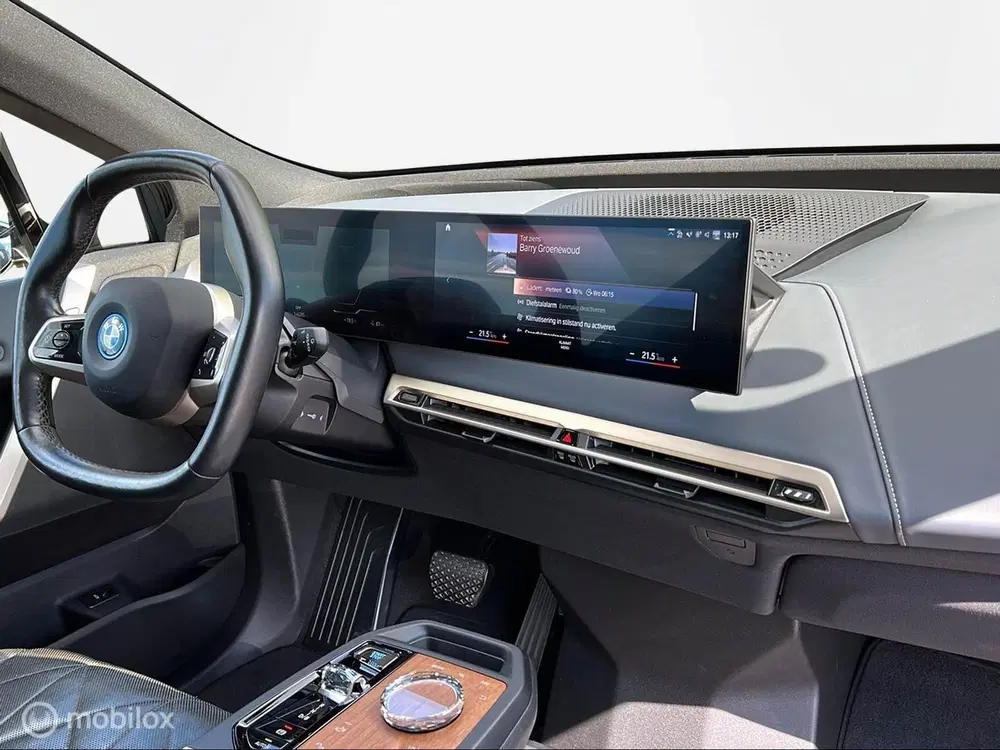 BMW iX xDrive40 High Executive Pano Harman uit 2021, foto 10