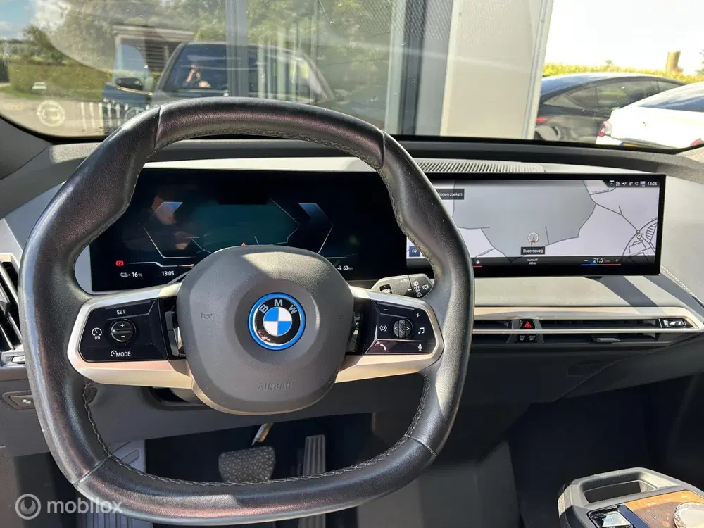 BMW iX xDrive40 High Executive Pano Harman uit 2021, foto 13