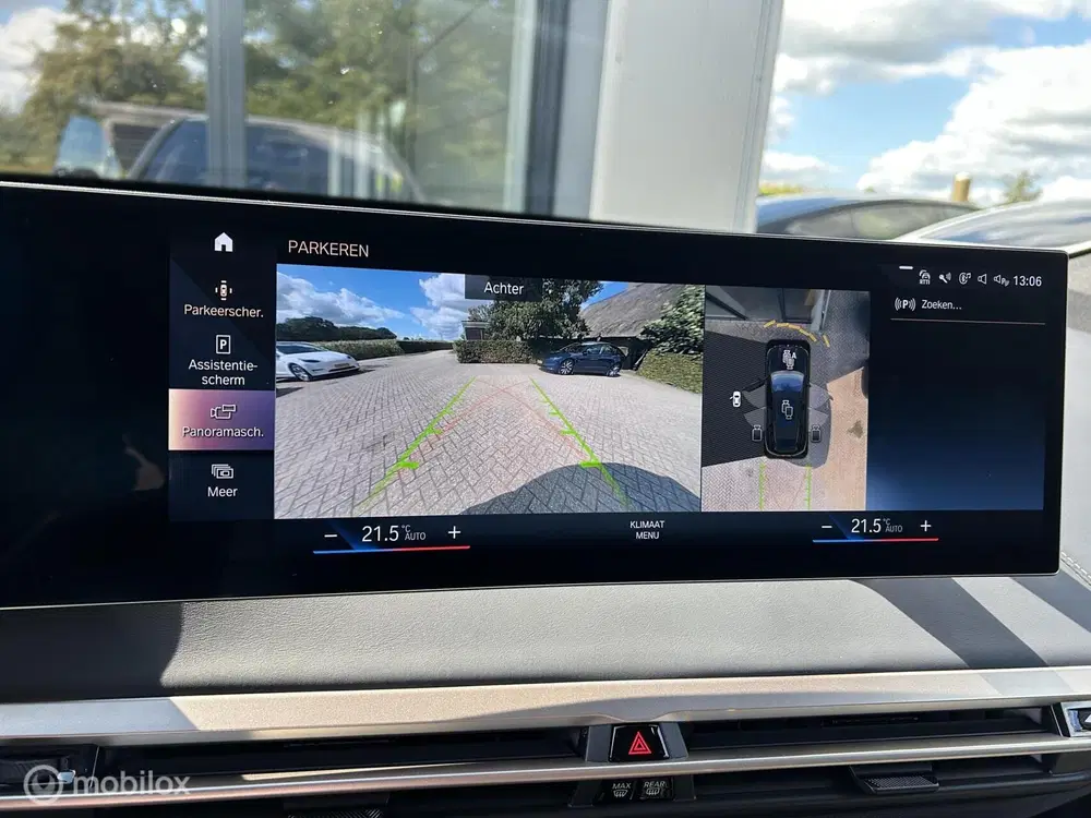 BMW iX xDrive40 High Executive Pano Harman uit 2021, foto 16