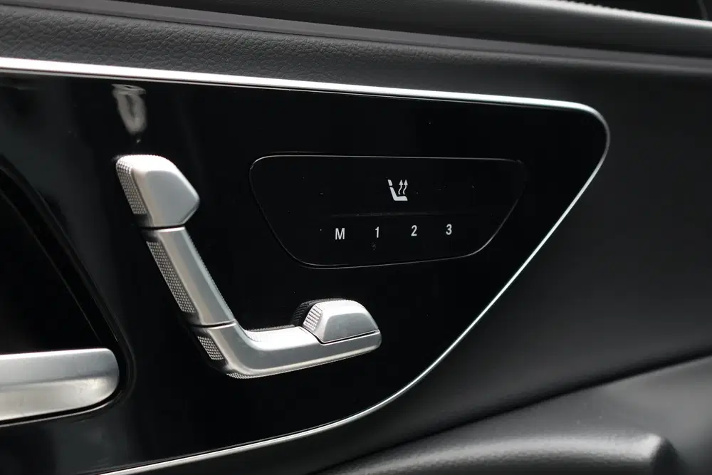 Mercedes-Benz E-Klasse 300 e Exclusive Line uit 2024, foto 15