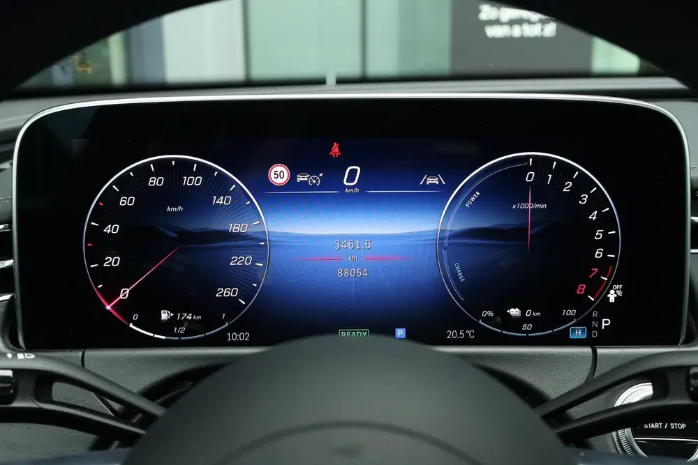 Mercedes-Benz E-Klasse 300 e Exclusive Line uit 2024, foto 17