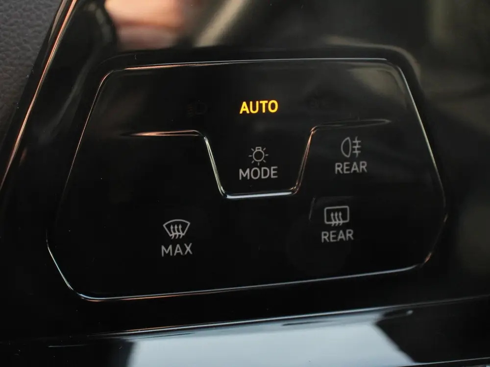 Volkswagen Golf 1.5 eTSI 150pk DSG R-Line Panorama dak Navig uit 2024, foto 13