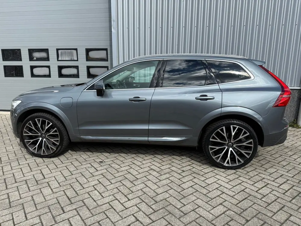 Volvo XC60 T8 Twin Engine 390pk Geartronic AWD 2019 Grijs uit 2019, foto 3