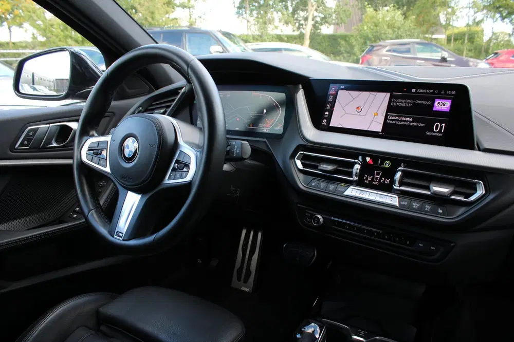 BMW 1-serie 118i High Executive Edition M-Sport Cruise uit 2020, foto 14