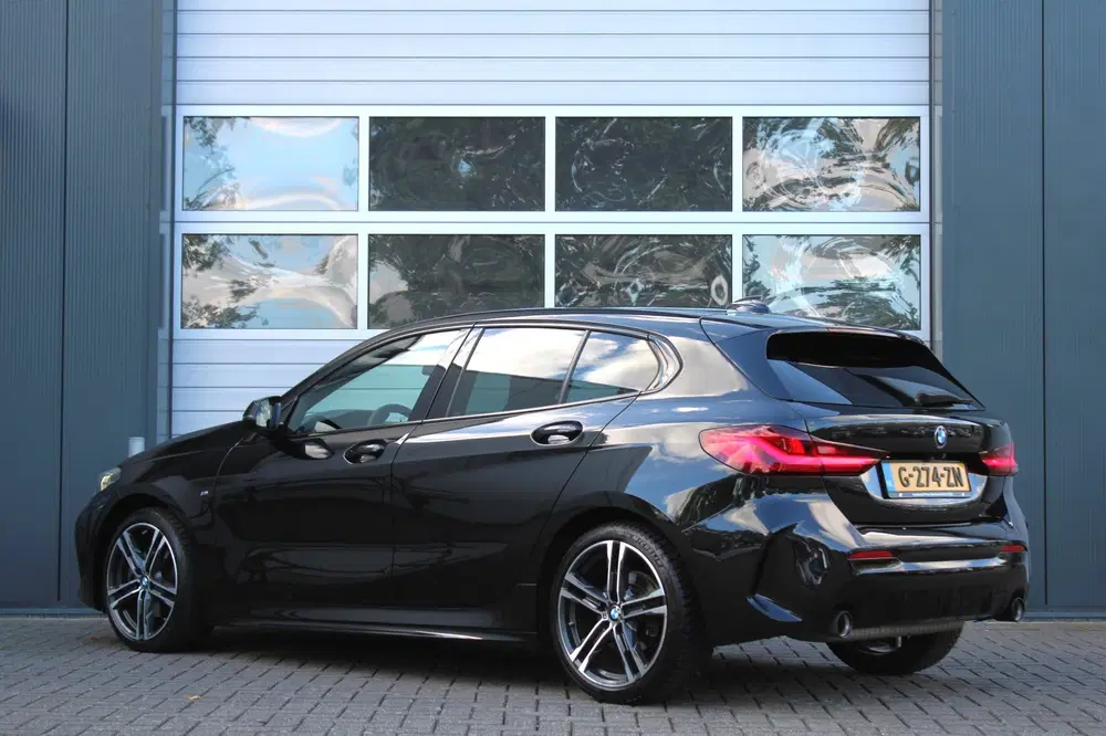 BMW 1-serie 118i High Executive Edition M-Sport Cruise uit 2020, foto 4