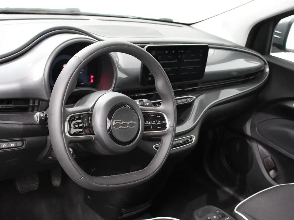 Fiat 500e Urban 42 kWh Airco Climatronic 360 Camera uit 2023, foto 2