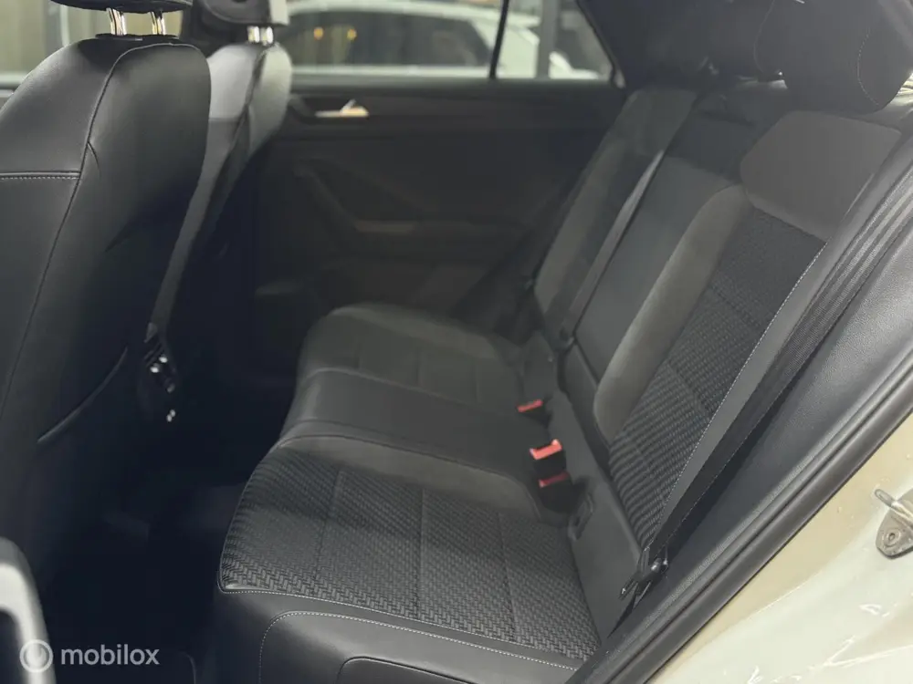 Volkswagen T-Roc 1.5 TSI R-line |Pano|Led|Cam|Beats|Acc|Side uit 2021, foto 13