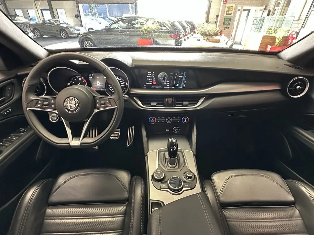 Alfa Romeo Stelvio 2.0 T AWD B-TECH AUTOMAAT ZWART LEDER NAV uit 2019, foto 13