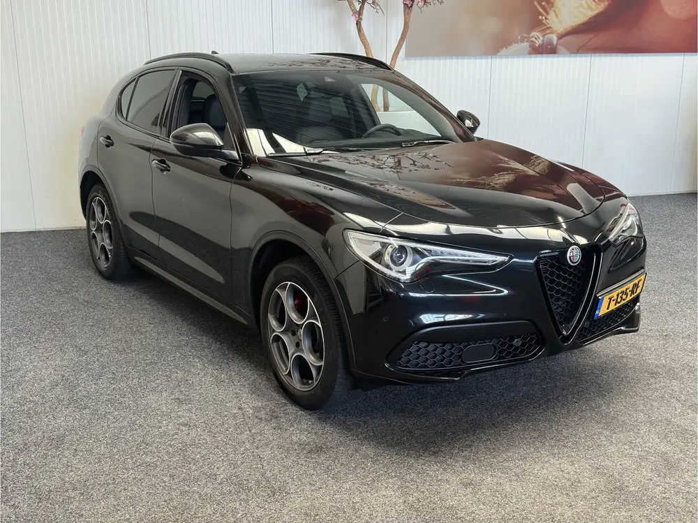 Alfa Romeo Stelvio 2.0 T AWD B-TECH AUTOMAAT ZWART LEDER NAV uit 2019, foto 2