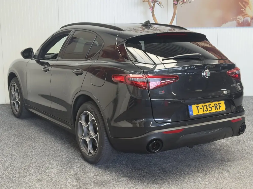 Alfa Romeo Stelvio 2.0 T AWD B-TECH AUTOMAAT ZWART LEDER NAV uit 2019, foto 6