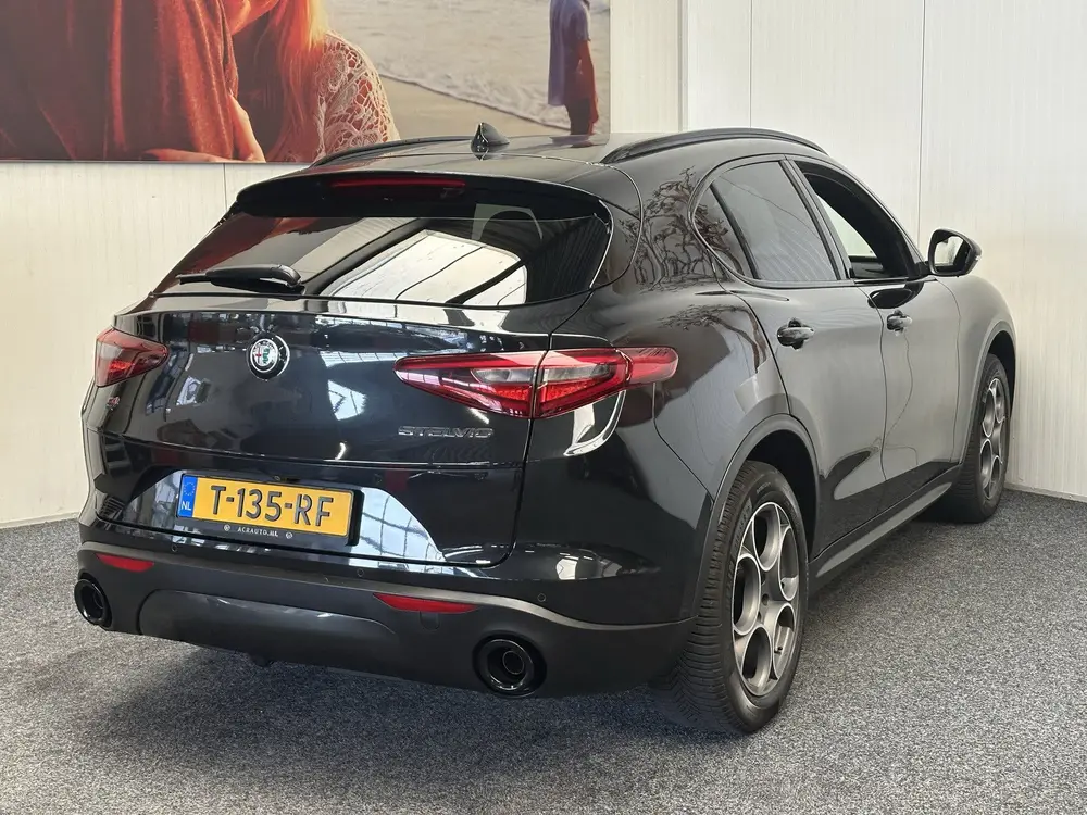 Alfa Romeo Stelvio 2.0 T AWD B-TECH AUTOMAAT ZWART LEDER NAV uit 2019, foto 8
