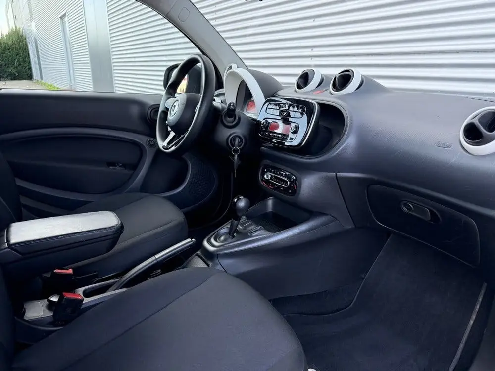 Smart ForTwo EQ Comfort PLUS Stoelverwarming Cruise SOH 93% uit 2020, foto 12