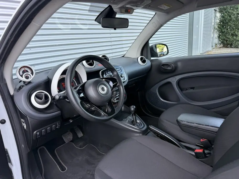 Smart ForTwo EQ Comfort PLUS Stoelverwarming Cruise SOH 93% uit 2020, foto 14