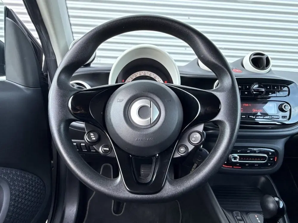 Smart ForTwo EQ Comfort PLUS Stoelverwarming Cruise SOH 93% uit 2020, foto 16