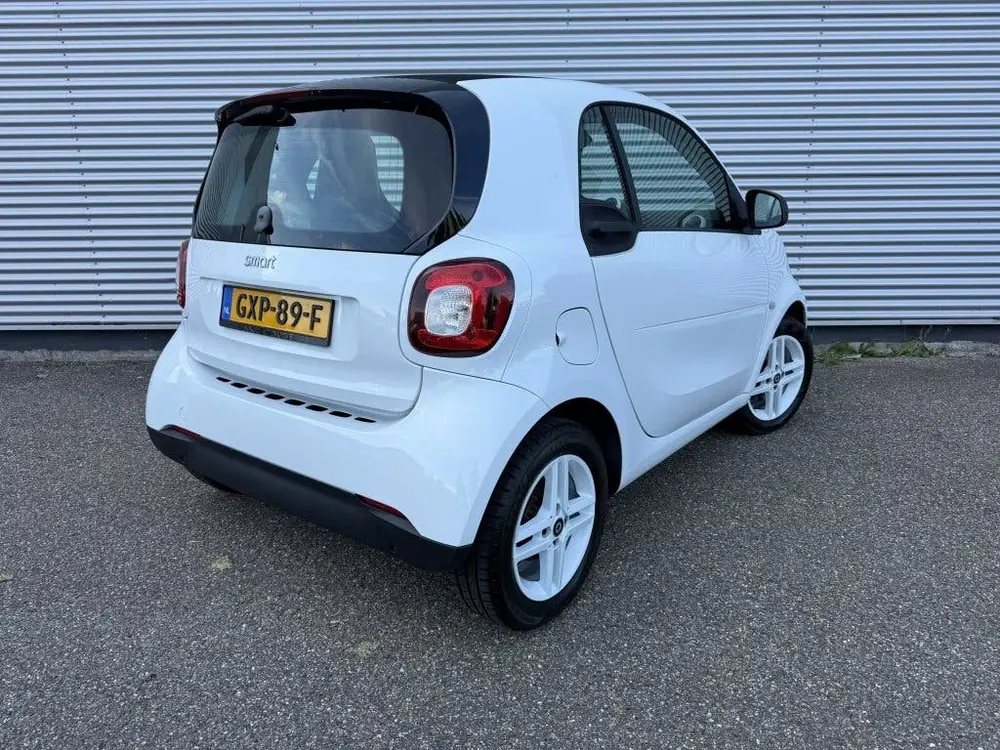 Smart ForTwo EQ Comfort PLUS Stoelverwarming Cruise SOH 93% uit 2020, foto 2