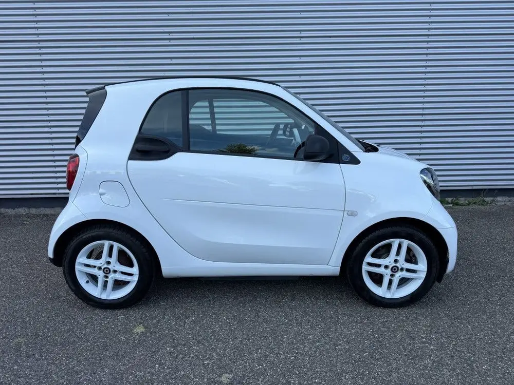 Smart ForTwo EQ Comfort PLUS Stoelverwarming Cruise SOH 93% uit 2020, foto 3