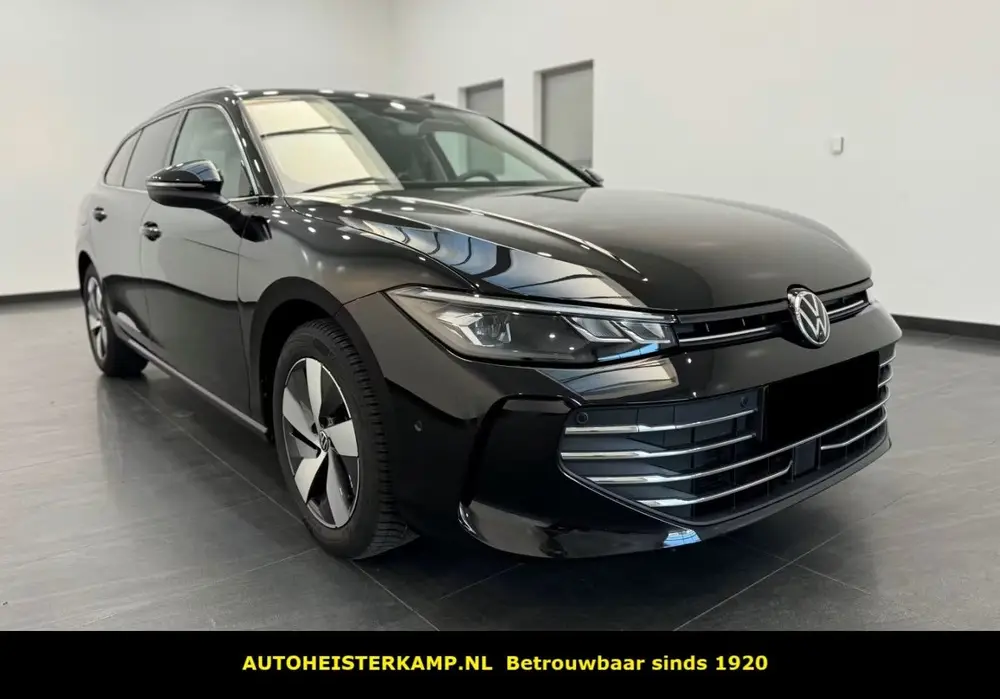 Volkswagen Passat Variant 2.0 TDI 150 PK Automaat ACC Trekha uit 2025