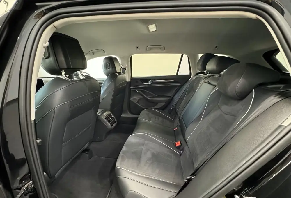 Volkswagen Passat Variant 2.0 TDI 150 PK Automaat ACC Trekha uit 2025, foto 8