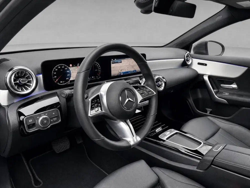 Mercedes-Benz A-Klasse 250 e Luxury Line uit 2024, foto 11