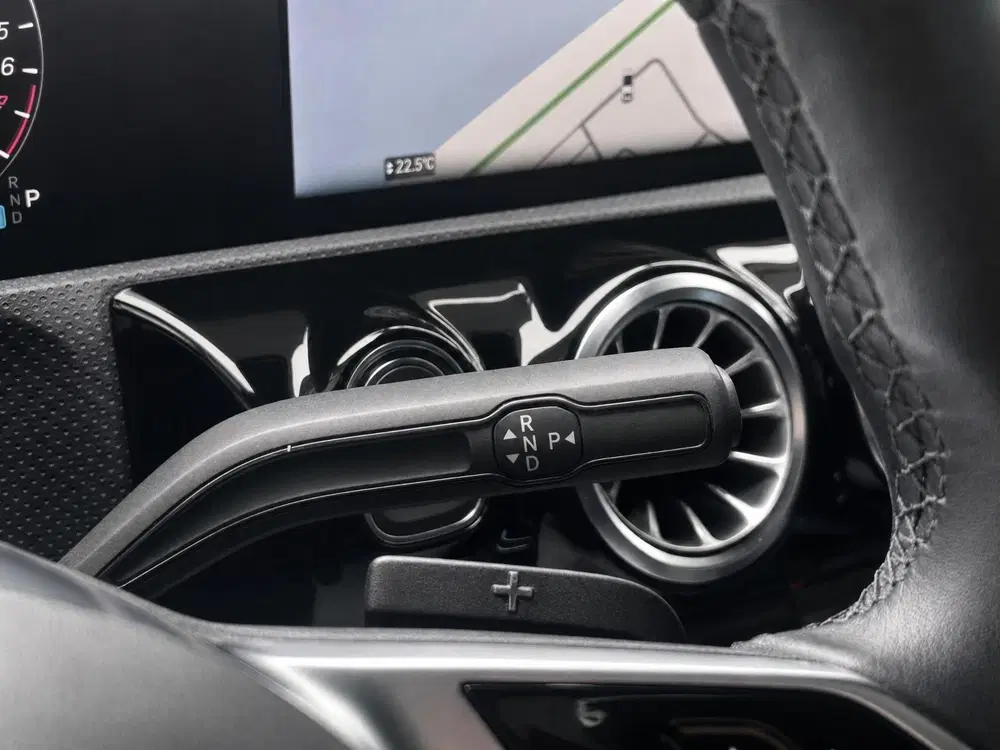 Mercedes-Benz A-Klasse 250 e Luxury Line uit 2024, foto 17