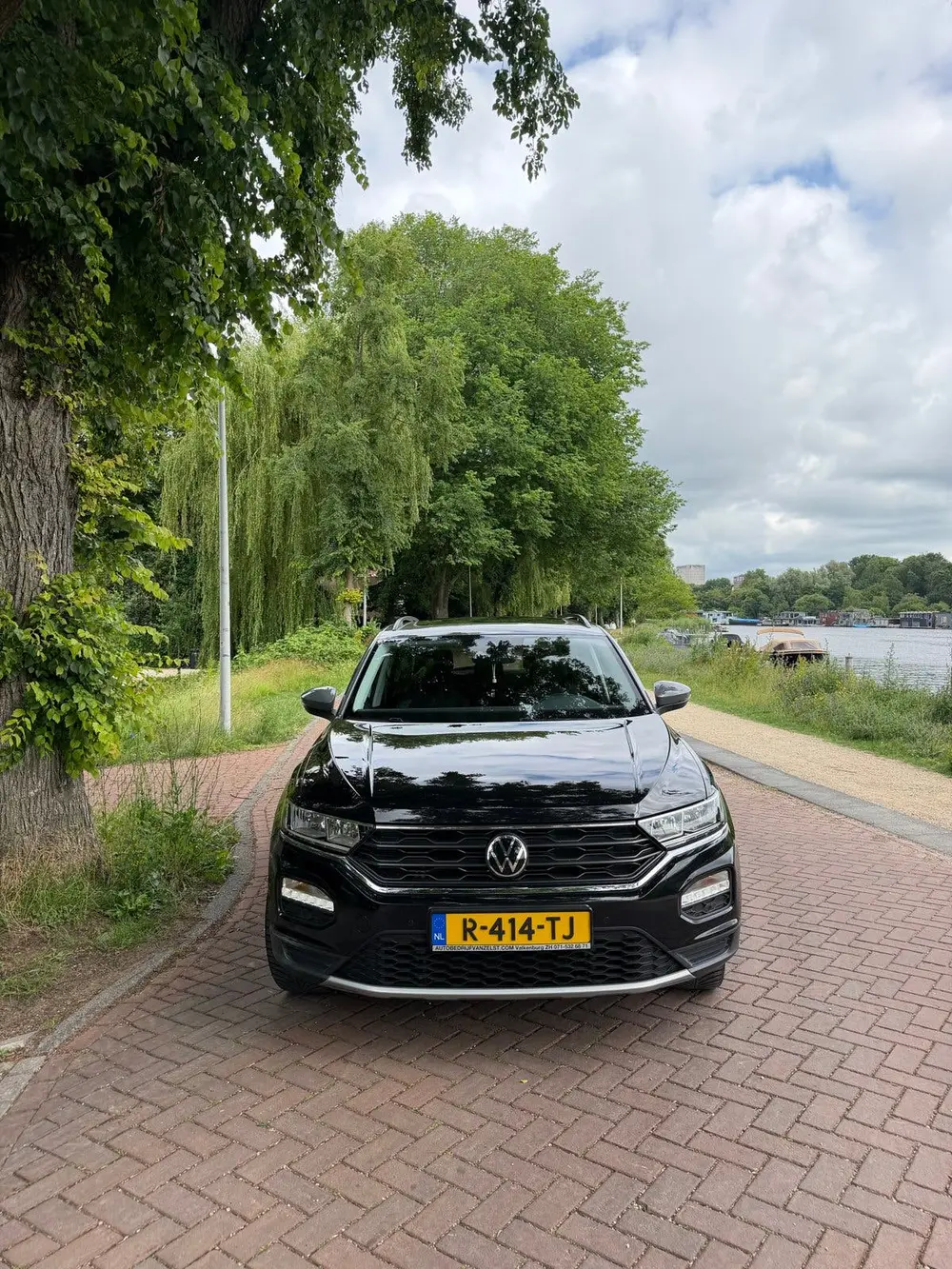 Volkswagen T-Roc 1.5 TSI 150pk 7-DSG 2021 Zwart uit 2021, foto 2