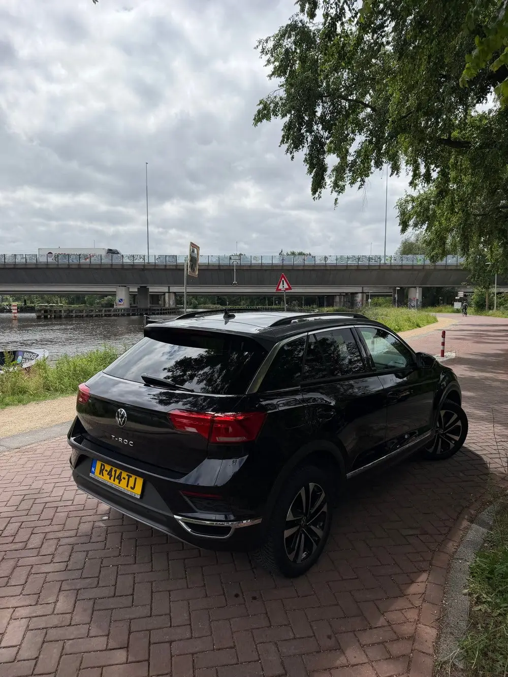 Volkswagen T-Roc 1.5 TSI 150pk 7-DSG 2021 Zwart uit 2021, foto 3