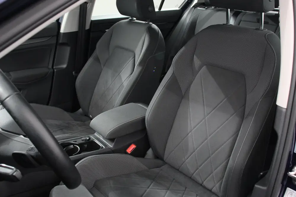 Volkswagen Golf 1.5 eTSI DSG Style 150 Pk Adaptive Cruise Co uit 2021, foto 10