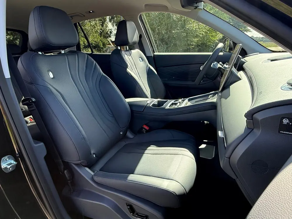 Geely Starray EM-i 1.5 Pro Plug-in Hybrid Automaat uit 2026, foto 2