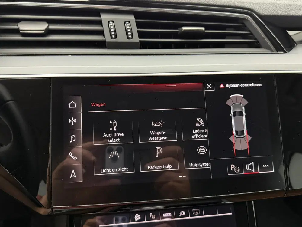 Audi e-tron 55 quattro edition 95 kWh SOH 94 uit 2022, foto 18