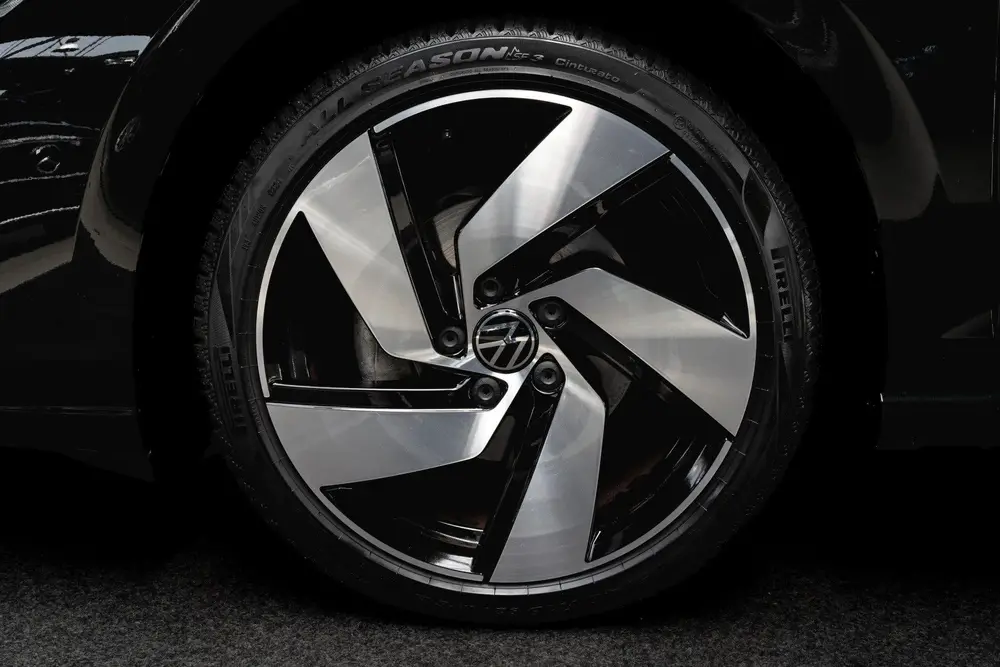 Volkswagen Golf 1.5 eTSI Leer ACC Navi Climate 3zone PDC uit 2025, foto 20