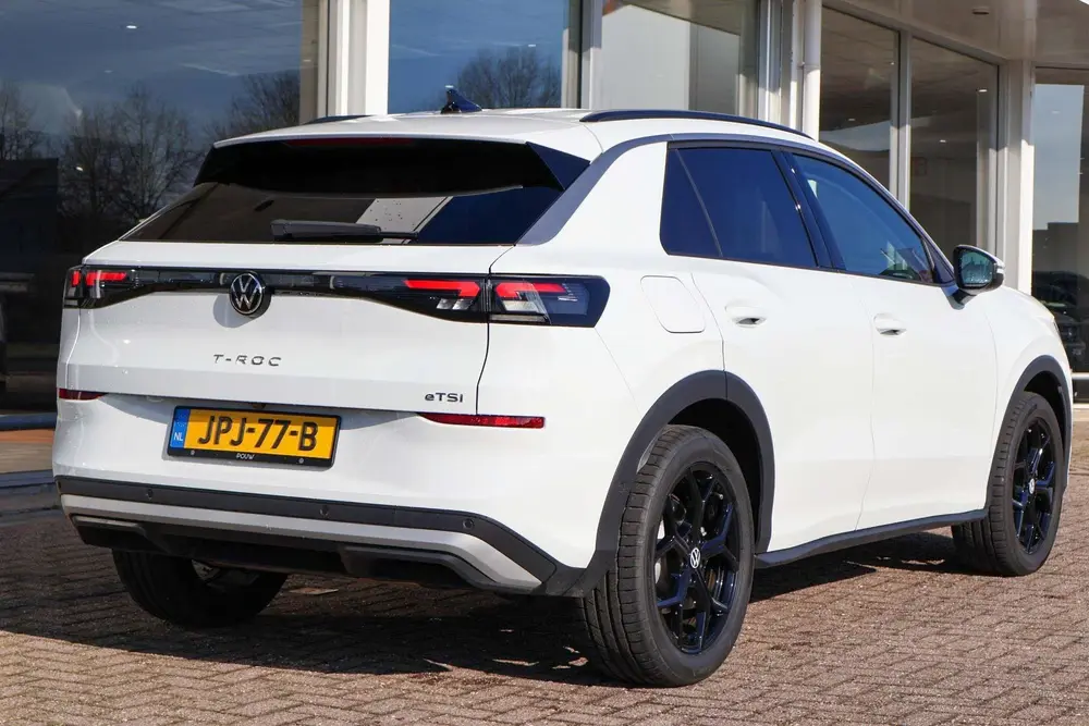 Volkswagen T-Roc 1.5 eTSI 116pk DSG Life First Edition | Sto uit 2025, foto 2
